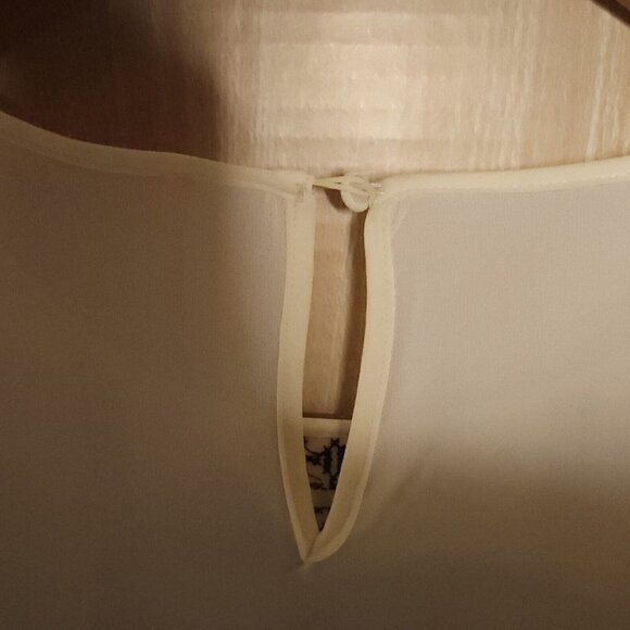 Lulumarie Womens Cream Silky Long Sleeve Boho Embroidered Ruffle Blouse Small - Picture 5 of 7